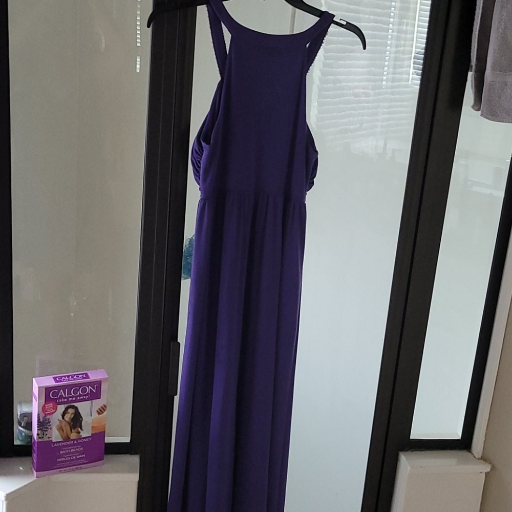 Maxi - Picture 2 of 3